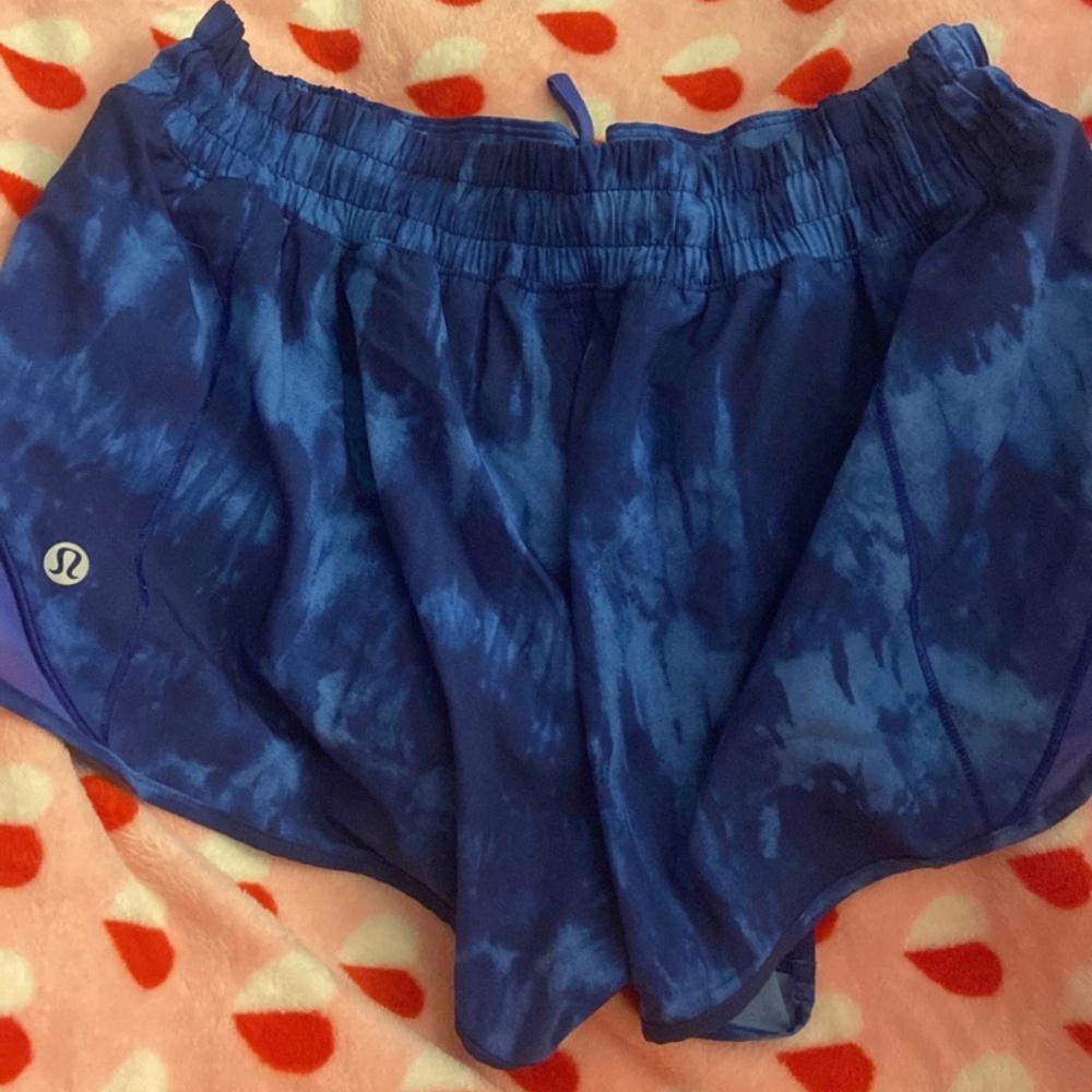 Lululemon hotty hot shorts size 8